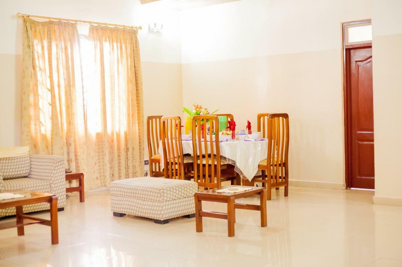 Charis Home Services Haatso Екстериор снимка
